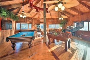 Chic Home Ocean Views, Hot Tub and Game Room!